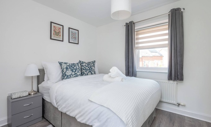 Dartford House | Cozy and modern two-bedroom apartment