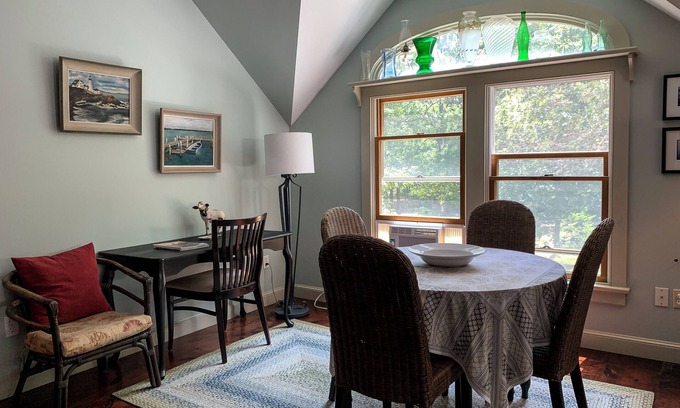 Katama Apartment | Cozy and private 1-bedroom apartment in Katama/Edgartown with AC, WiFi