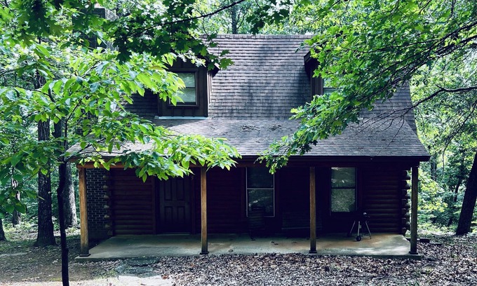 Carrollton Township Cabin | Cozy and Quiet Cabin in the Woods