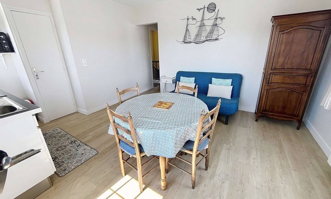 Jullouville-les-Pins Apartment | Cozy Apartment 100m from Beach & Shops, Near Mont Saint-Michel