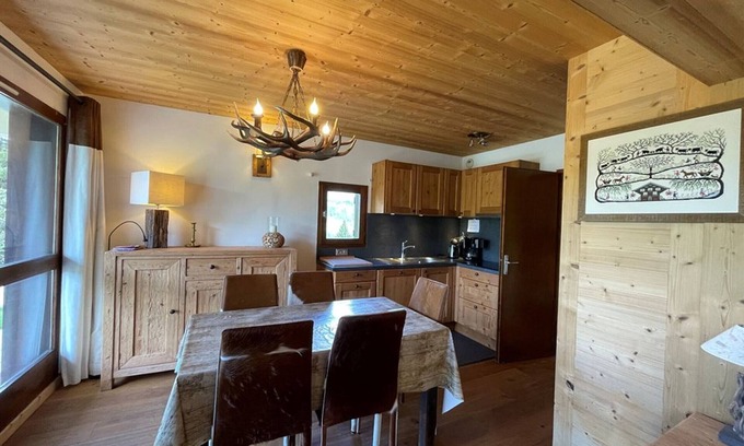 Crest-Voland Apartment | Cozy Apartment for 6, Near Slopes, South-Facing, 2 Baths, Ski Locker, Non-Smoking