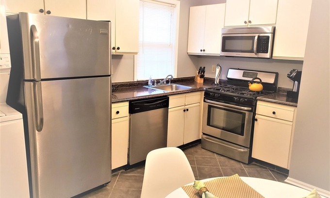 Cherry Hill Apartment | Cozy apartment in a great location
