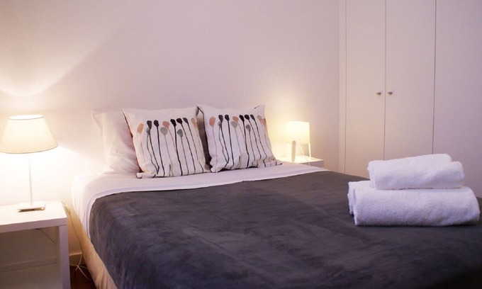 Alfama Apartment | Cozy Apartment in Anjos | Maria da Fonte | Terrace