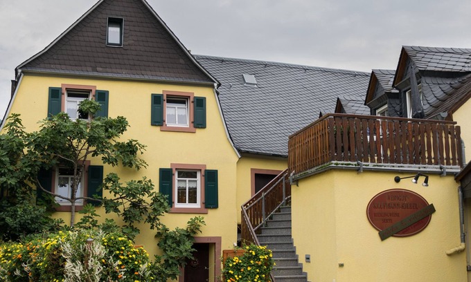 Losnich Apartment | Cozy apartment in a former Riesling vineyard on the Middle Moselle