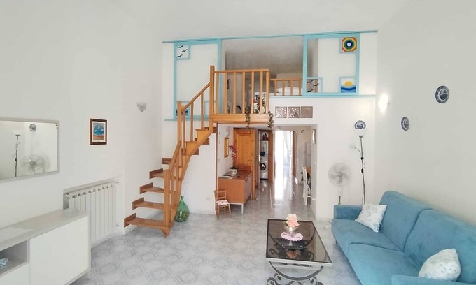 Ischia Porto Apartment | Cozy apartment in the heart of the historic center of Ischia Ponte 8 places