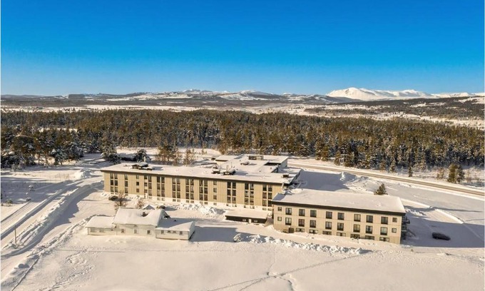 Sanderstølen Apartment | Cozy Apartment In Tisleidalen With Wifi