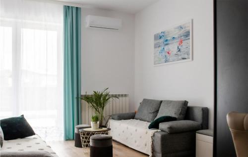 Zator Apartment | Cozy Apartment In Zator With Wifi