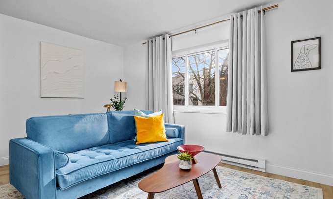 St. Louis Apartment | Cozy Apt Near SLU Hospital & Major Hospitals 🏥