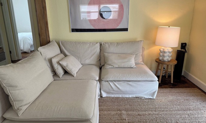 New Smyrna Beach House | Cozy Beach Cottage - 3 min walk to beach