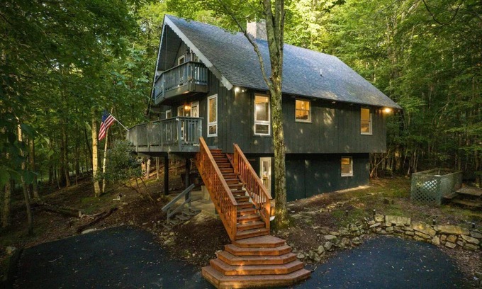 Charter Hills Cabin | Cozy Cabin in Beech Mountain - Fireplace