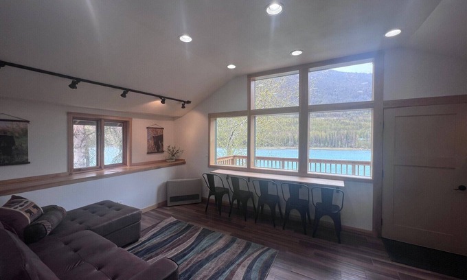 Cooper Landing Cabin | Cozy Cabin on the Kenai River with Stunning Mountain Views and Private Deck