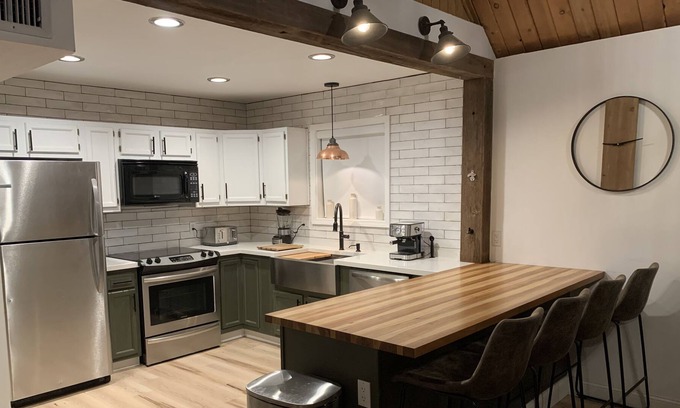 Payson Cabin | Cozy Cabin with Hot Tub