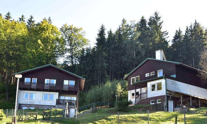 Dolni Brusnice House | Cozy Chalet in Dolní Brusnice with shared Swimming Pool