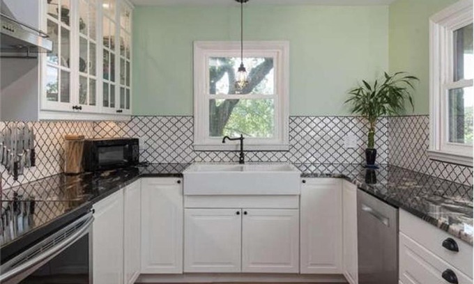 Oakley Apartment | Cozy Convenience, Private Home 5mins to Biltmore