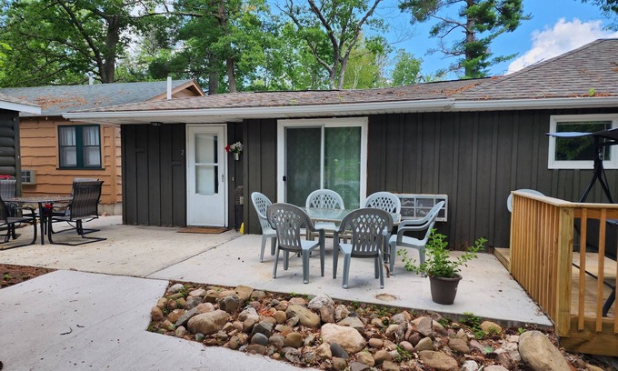 Solon Springs Cottage | Cozy Cottage: A Lakeside Nook of Comfort and Charm
