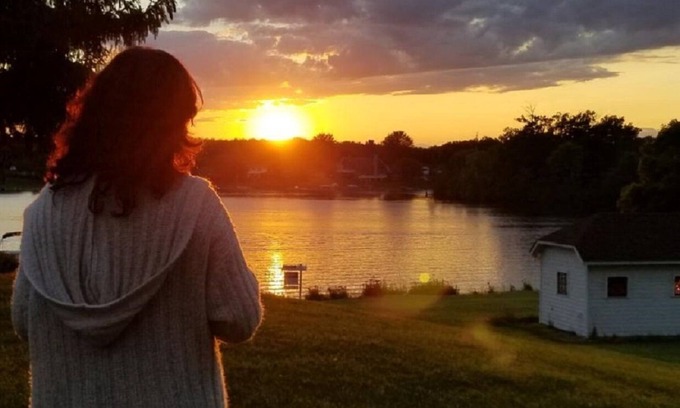 Hartland House | Cozy Cottage at Long Lake with plenty of outdoor space!