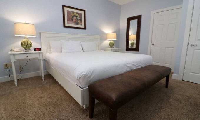 Lackey Cottage | Cozy Cottage get away in Historic Williamsburg VA