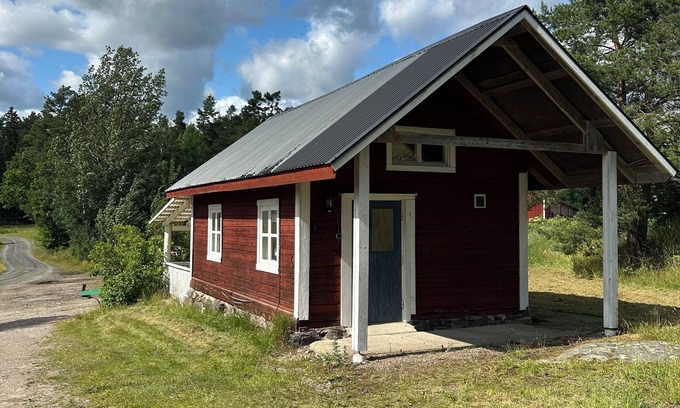 Valdemarsvik Cabin | Cozy cottage in the countryside and nature close