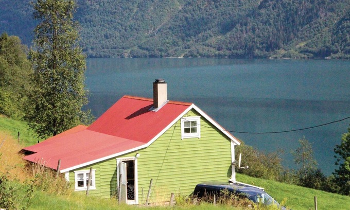 Sogndal House | Cozy cottage located in beautiful natural surroundings with beautiful views over the fjord.