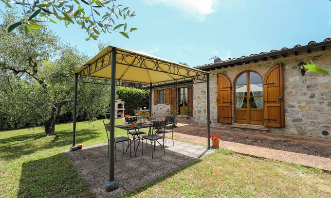 San Macario In Monte House | Cozy cottage with private pool and garden for al fresco dining