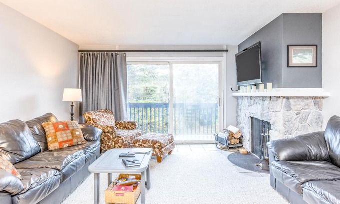 Alyeska Apartment | Cozy Crystal Mountain Condo