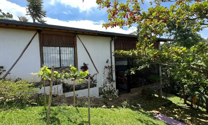 Floridablanca Ski Chalet | Cozy Designed Family Chalet surrounded by nature - 15 mins to city