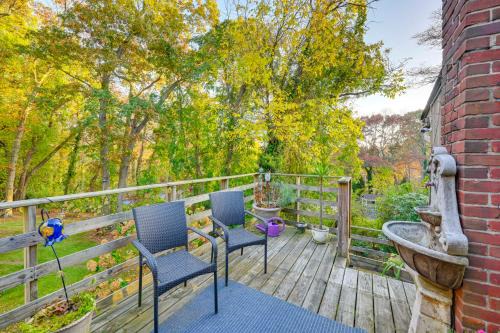 Dix Hills Apartment | Cozy Dix Hills Apt with Deck about 7 Mi to Beach!