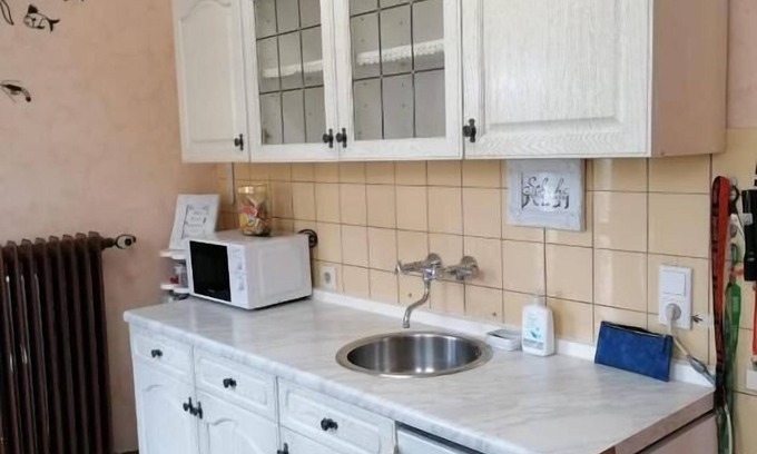 Hallenberg Apartment | Cozy farmhouse parlor (78sqm) on the vacation farm