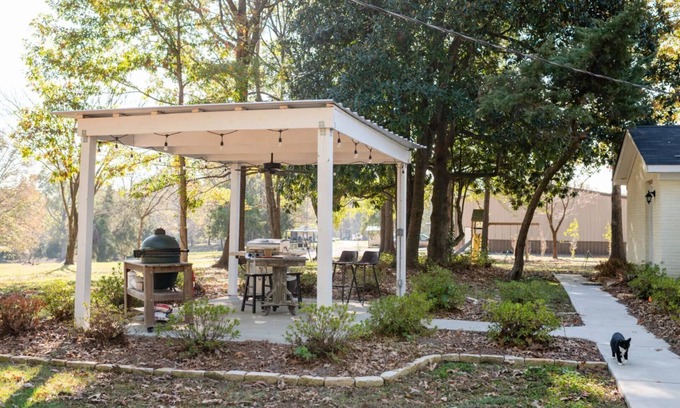 Nesbit Other | Cozy Farmstay Near Graceland & Memphis At Blue Haze Farms