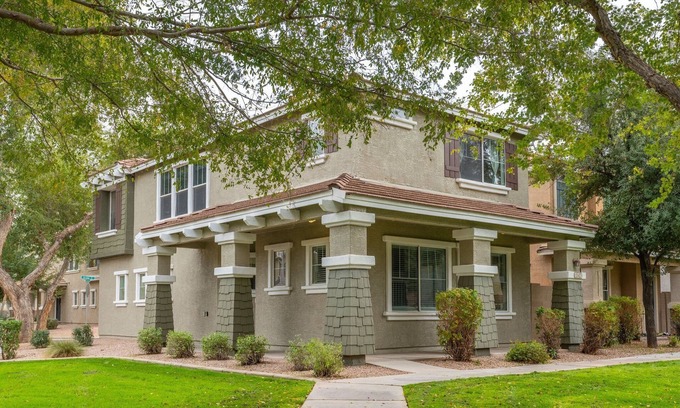 Gateway Village House | Cozy Gilbert Home - Upgraded + Modern & Pet Friendly!