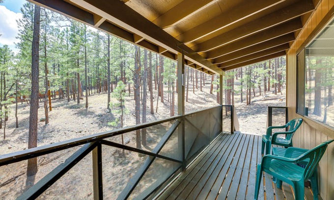 Greer Cabin | Cozy Greer Hideaway - Walk to the Colorado River!