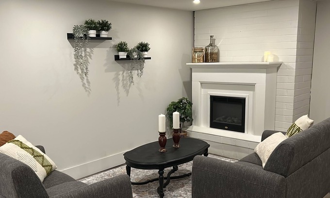 Kent Apartment | Cozy guest suite near Harrison Hot Springs