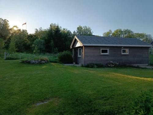 Leknes House | Cozy guesthouse in quiet area of central Leknes