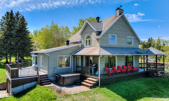 Baie-St-Paul House | Cozy Haven w/Spa & Stunning Views