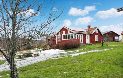 Arjang House | Cozy Home In Årjäng With Kitchen