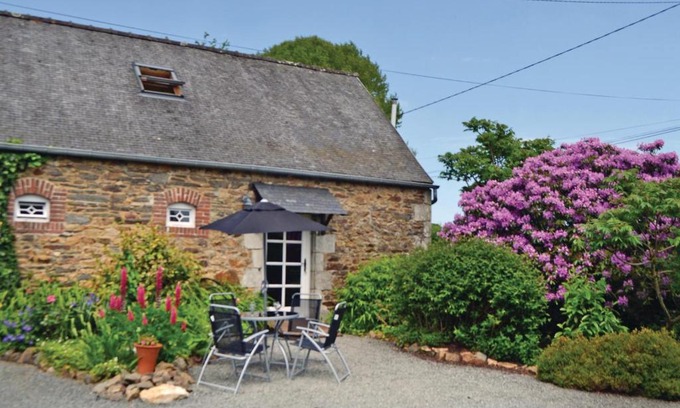 Callac House | Cozy Home In Callac De Bretagne