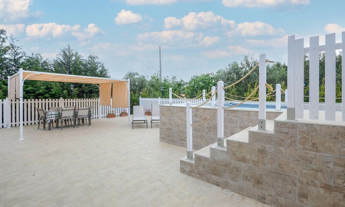 Cecina House | Cozy home in Cecina with WiFi