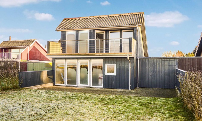 Bork Havn House | Cozy home in Hemmet with house sea view