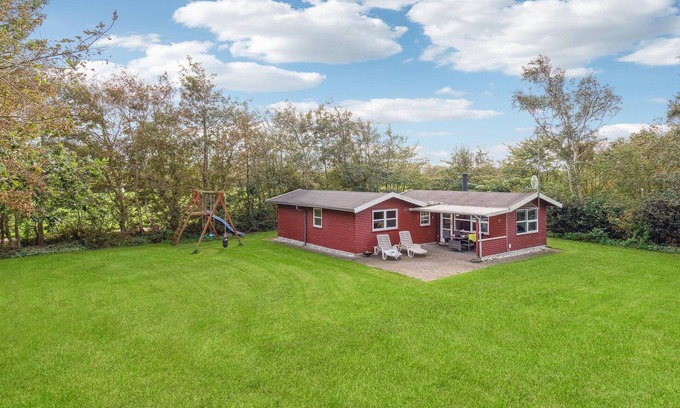 Vinderup House | Cozy home in Vinderup with kitchen