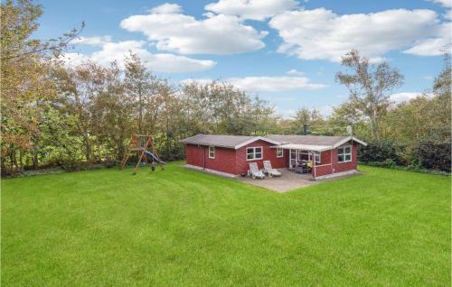 Vinderup House | Cozy Home In Vinderup With Kitchen