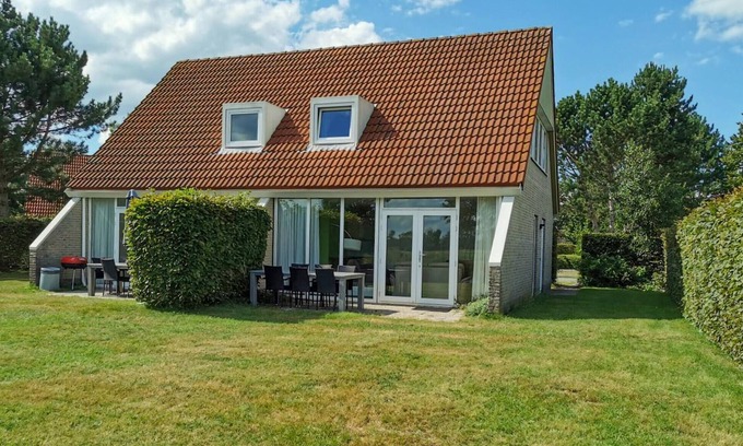 Vlagtwedde House | Cozy home in Vlagtwedde with lake view