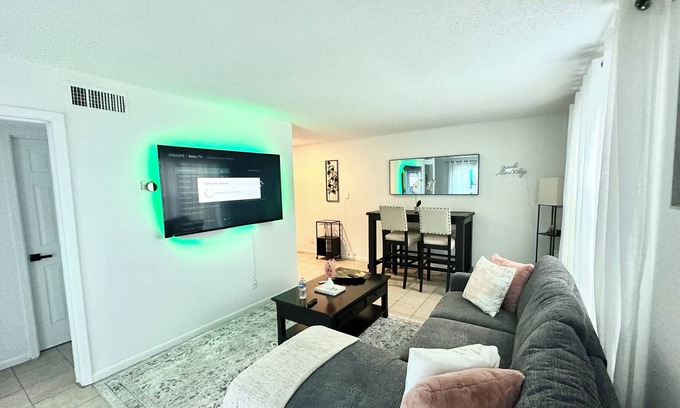 North Austin Civic Association House | Cozy Home near Domain and DT