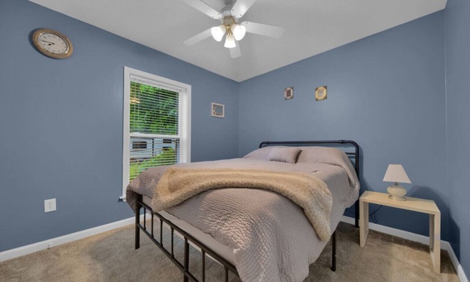 Port Hope House | Cozy Home w Neighborhood Beach! Near Harbor&Beach