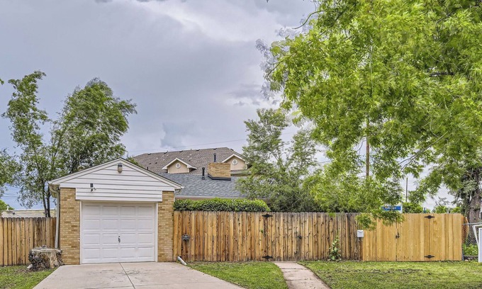 Sable Altura Chambers House | Cozy home with huge backyard and Jacuzzi near Children's/Anschutz and DIA/Denver