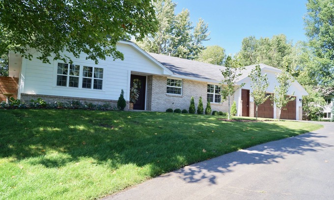 Saint Bonifacius House | Cozy home with Pool,Hot Tub and fireplace.