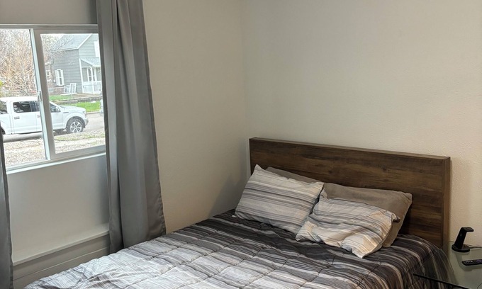 Great Falls House | Cozy house in peaceful Great Falls with WiFi, AC