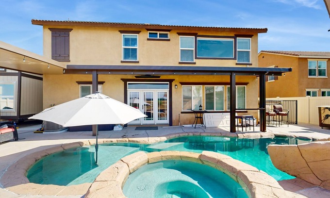 Perris House | Cozy In-Law Home with pool and hot tub access, WiFi, and modern appliances