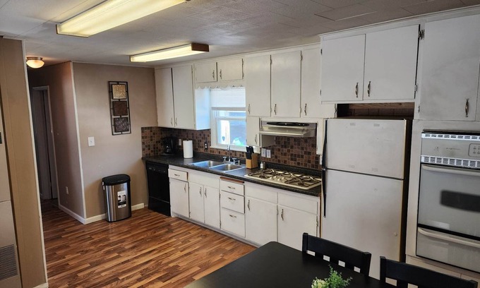 Isle Cabin | Cozy Isle Cabin