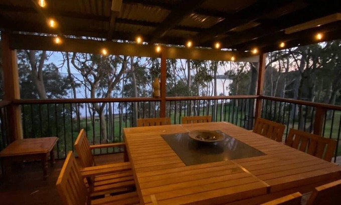Tegerin House | Cozy Lakefront Home - Pet Friendly