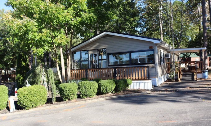 Camden House | Cozy Lakeview Cabin 12 for Large Groups Within a Marina